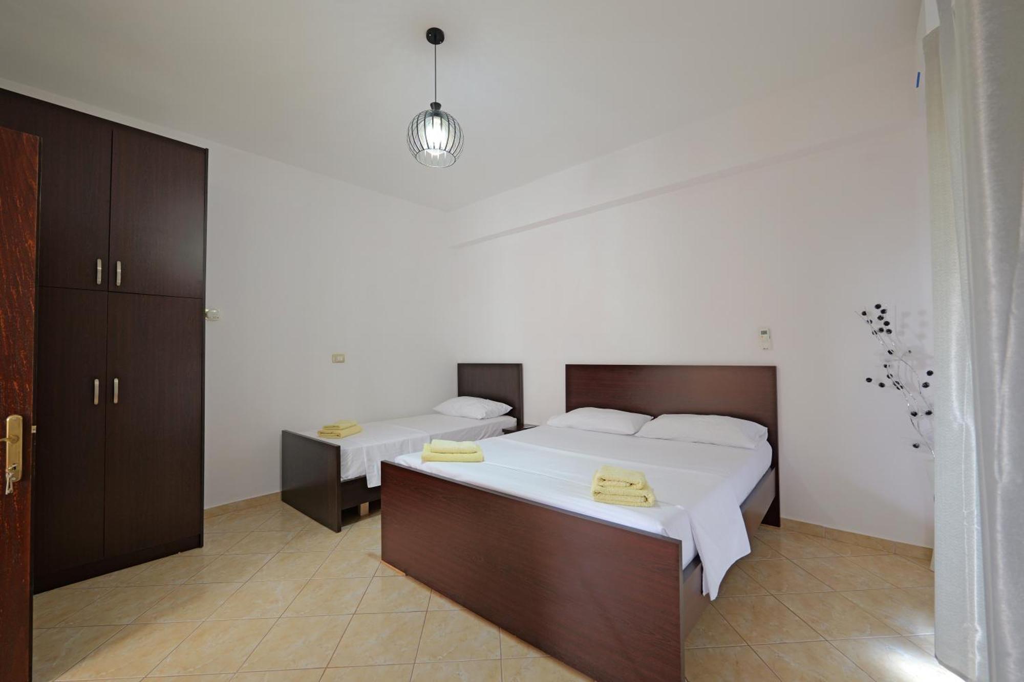 Brahimi Guest House Ksamil Exterior photo