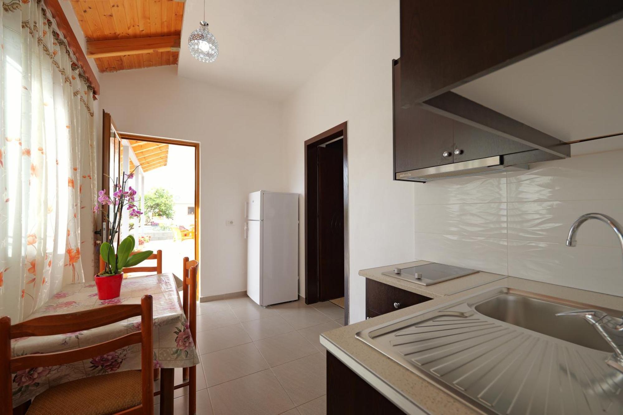 Brahimi Guest House Ksamil Exterior photo